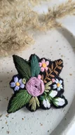 Broszki - Broszka haftowana Wiosna - miniaturka - grafika 1