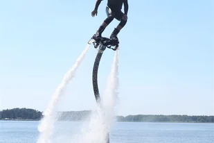 Flyboard z nagraniem - Augustów - Czasopisma - miniaturka - grafika 1