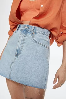Spódnice - Mango spódnica jeansowa Hailey kolor fioletowy mini prosta - grafika 1