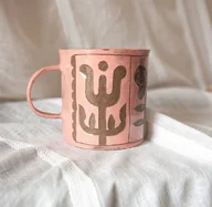 Kubki - Duży Różowy Kubek Ceramiczny w Stylu Vintage - Sgraffito, Ceramika - miniaturka - grafika 1