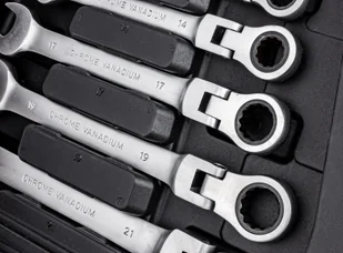Klucze Płasko Oczkowe z Grzechotką Łamaną 8-32mm 13el GEKO - Klucze i nasadki - miniaturka - grafika 6