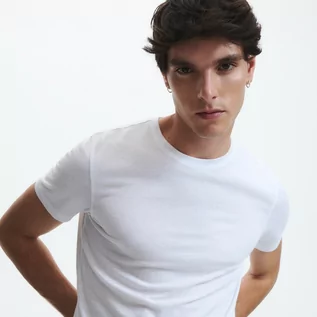 Koszulki męskie - Reserved T-shirt slim - Biały - grafika 1