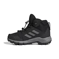 Buty dla chłopców - adidas Terrex Mid GTX K, dziecięce buty do biegania, Core Black Grey Three Core Black, 31.5 EU - miniaturka - grafika 1