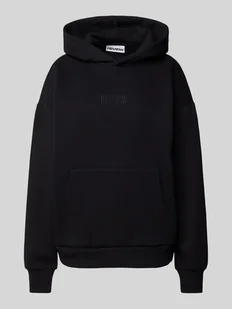 Bluza z kapturem, wyhaftowanym logo i kieszenią kangurką - Bluzy damskie - miniaturka - grafika 1