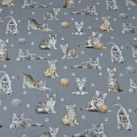 Pasmanteria - Tkanina bawełniana Kotki beżowo-białe na ciemno szarym tle - miniaturka - grafika 1
