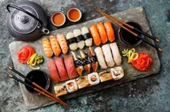 Czasopisma - Romantyczna Kolacja Sushi w Warszawie - miniaturka - grafika 1
