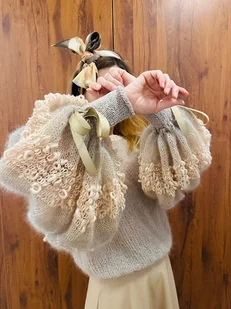 Sweter beżowy z jedwabiu - Swetry damskie - miniaturka - grafika 1