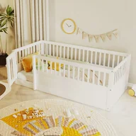 Łóżka dla dzieci i młodzieży - Łóżko dziecięce 90 x 200 z barierką i drzwiczkami - Bez stelaża - Sklejka + MDF + drewno sosnowe - Białe (Materac nie jest wliczony w cenę) - miniaturka - grafika 1