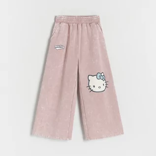 Spodnie i spodenki dla dziewczynek - Reserved - Spodnie wide leg Hello Kitty - Różowy - grafika 1