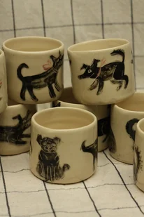 Czarka w pieski, ceramika ręcznie robiona, zabawne pieski - Kubki - miniaturka - grafika 1