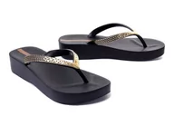 Klapki i japonki damskie - IPANEMA 82872 MESH VI PLAT FEM 20576 black/gold, klapki/japonki damskie - Ipanema - miniaturka - grafika 1