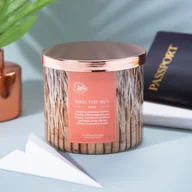 Świece - Sojowa świeca zapachowa 3 knoty w szkle Colonial Candle 411g Maui Tiki Hut - miniaturka - grafika 1