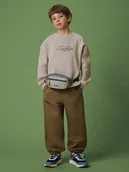 Spodnie i spodenki dla chłopców - 4F Spodnie dresowe joggery chłopięce - brązowe 134/140 (8-10 lat) - miniaturka - grafika 1