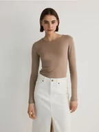 Koszulki i topy damskie - Reserved - Bawełniany longsleeve Supima® - beżowy - miniaturka - grafika 1