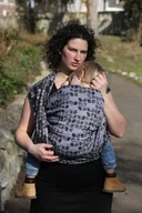 Chusty do noszenia dzieci - Yaro Slings Chusta tkana Yaro Sling - Petals Ultra Blue Mouline Linen Seacell 5 4.2 m. - miniaturka - grafika 1