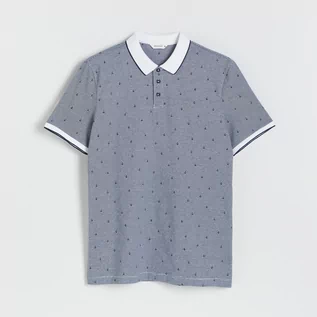 Koszulki męskie - Reserved Koszulka polo regular z printem - Niebieski - grafika 1
