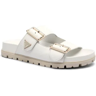 Guess Skórzane klapki FASTEN - Klapki i japonki damskie - miniaturka - grafika 1