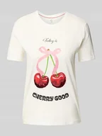 Koszulki i topy damskie - T-shirt o kroju regular fit z nadrukiem z motywem model ‘KITA’ - miniaturka - grafika 1