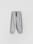 Spodenki dla niemowląt - Reserved - Bawełniane joggery - jasnoszary - miniaturka - grafika 1