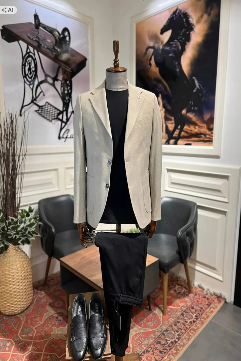 ELEGANCKA BEŻOWA KURTKA MĘSKA O GŁADKIEJ STRUKTURZE 48 5IA