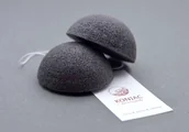 Gąbeczki do makijażu - Konjac - Czarna gąbka do twarzy - miniaturka - grafika 1