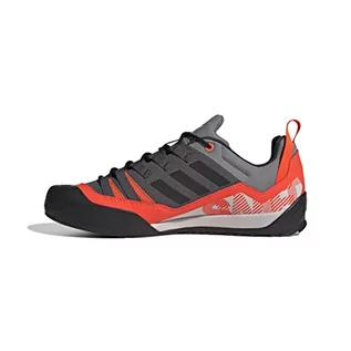 Buty trekkingowe damskie - adidas Unisex Terrex Swift Solo 2 sneakersy, szary pięciordzeniowy czarny słoneczny czerwony, 4,5 UK - grafika 1