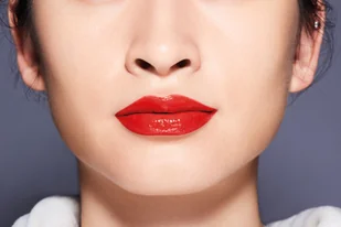 Shiseido LacquerInk LipShine pomadka w płynie 304 Techno Red 6ml primavera-730852148277 - Szminki - miniaturka - grafika 3