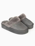 Kapcie damskie - ISLAND BOOT Kapcie "Emesta" w kolorze szarym - miniaturka - grafika 1