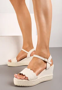 Białe Sandały z Imitacji Zamszu na Koturnie Ozdobione Plecionką Zapinane przy Kostce Vierina - Sandały damskie - miniaturka - grafika 1