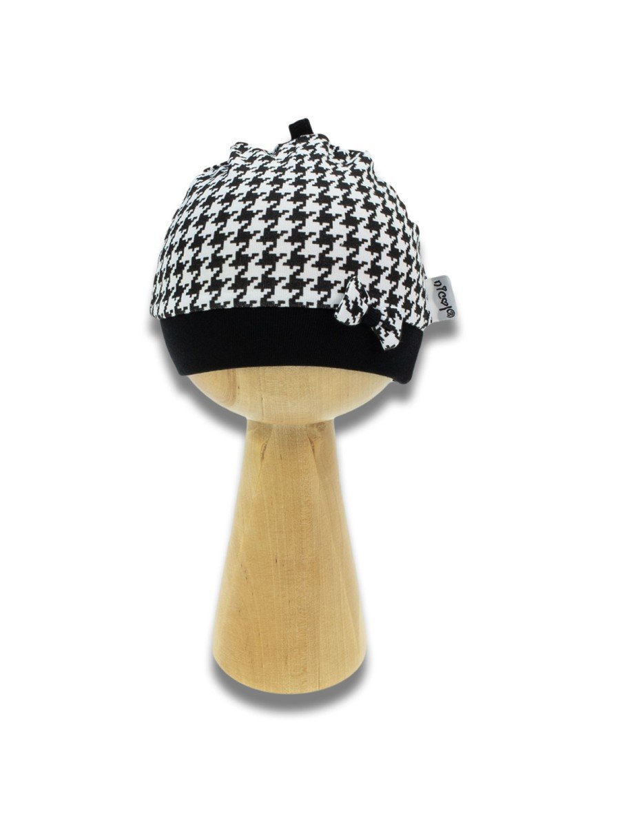 Niemowlęca czapka dziecięca w pepitkę czarna Nicol,r.74