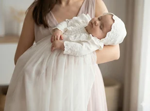 Zestaw Sukienka i bonetka do chrztu Sylvia - długa tiulowa - Ubranka do chrztu Zestaw Sukienka i bonetka do chrztu Sylvia - długa tiulowa - Ubranka do chrztu - miniaturka - grafika 1