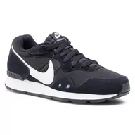 Buty sportowe damskie - Nike Buty Venture Runner CK2948 001 Black/White/Black - miniaturka - grafika 1