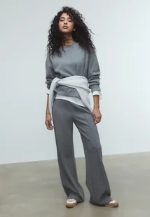 Stradivarius Spodnie dzianinowe ze szwem Ciemnoszary XS - Spodnie damskie Stradivarius Spodnie dzianinowe ze szwem Ciemnoszary XS - Spodnie damskie - miniaturka - grafika 1