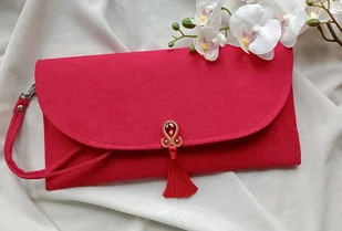 Torebka kopertówka czerwona z chwostem - Torebki damskie Torebka kopertówka czerwona z chwostem - Torebki damskie - miniaturka - grafika 1