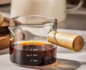 Akcesoria i części do ekspresów do kawy - Szklana Miarka Odporna Na Ciepło, Ze Skalą Doespresso, 75 Ml Z Drewnianym Uchwytem - miniaturka - grafika 1