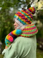 Czapki damskie - Modna czapka zimowa HAPPY Tęcza - miniaturka - grafika 1