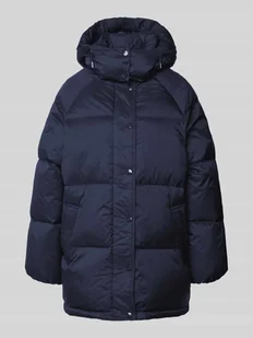 Kurtka pikowana z kapturem i wpuszczanymi kieszeniami - Kurtki damskie - miniaturka - grafika 1