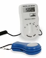 Inne urządzenia pomiarowe - PeakTech Cyfrowy Miernik Światła Luxometr 5025 - miniaturka - grafika 1
