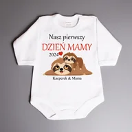 Body dla niemowląt - Nasz pierwszy DZIEŃ MAMY - leniwiec - bodziak - miniaturka - grafika 1