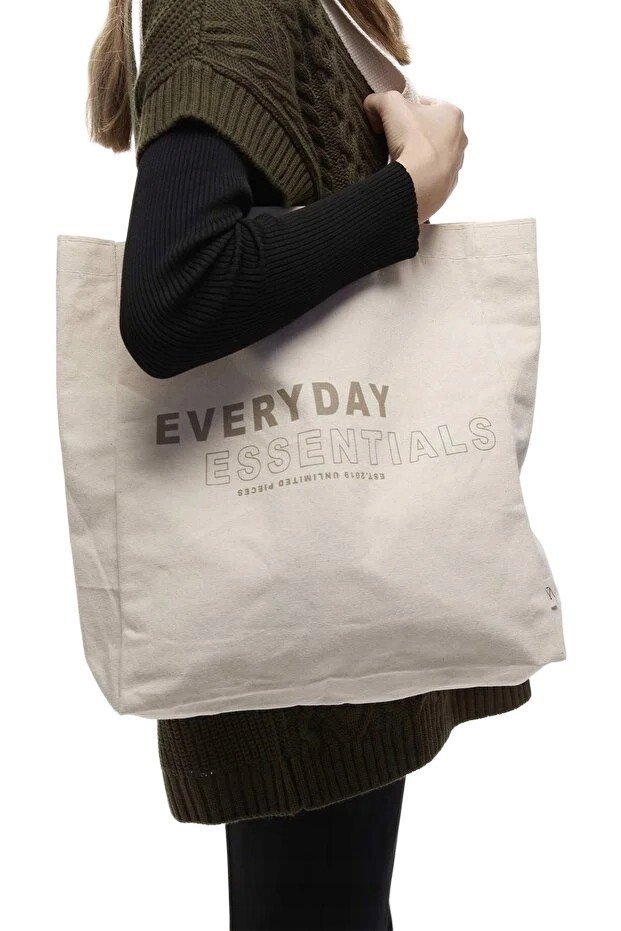MANUKA DUŻA BAWEŁNIANA LISTONOSZKA Z NAPISEM EVERYDAY ESSENTIALS 5FA