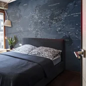 Fototapety - Fototapeta samoprzylepna - Kobaltowy świat (rozmiar 196x140) - miniaturka - grafika 1