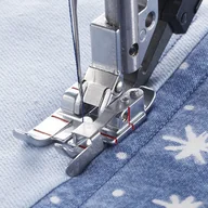 Akcesoria i części do maszyn do szycia - 820924096 PFAFF ORIGINAL Stopka szybkowymienna (zatrzaskowa) z prawym prowadnikiem 1/4", do maszyn z Pfaff systemem IDT - miniaturka - grafika 1