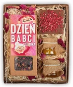 Zestawy upominkowe - Prezent Na Dzień Babci I Dziadka Kosz Prezentowy Z Herbatą I Słodkościami - miniaturka - grafika 1