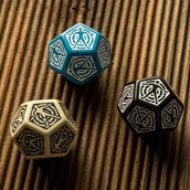 Akcesoria do gier planszowych - D12 Hit Location, kostka do gry czarna, biała Q-Workshop - gra - miniaturka - grafika 1