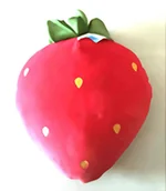 Kołdry i poduszki dla dzieci - Pluszowa poduszka owoc Truskawka 54 x 40 cm - miniaturka - grafika 1