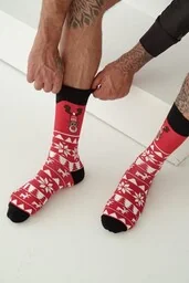 Skarpety męskie czerwone w norweski wzór z uroczym reniferem Milena - Skarpetki męskie - miniaturka - grafika 1
