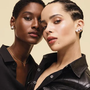 Yves Saint Laurent Touche Éclat Le Teint długotrwały makijaż rozjaśniający skórę SPF 22 odcień BR50 Cool Honey 25 ml - Podkłady do twarzy - miniaturka - grafika 5