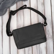 Torebki damskie - Torebka damska mała listonoszka skórzana na ramię czarna Paolo Peruzzi E-35-BL - miniaturka - grafika 1