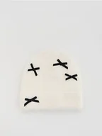 Czapki damskie - Reserved - Dzianinowa czapka z kokardkami - złamana biel - miniaturka - grafika 1