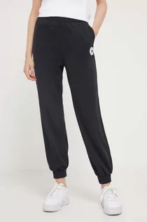Spodnie damskie - Converse spodnie dresowe kolor czarny z aplikacją - grafika 1